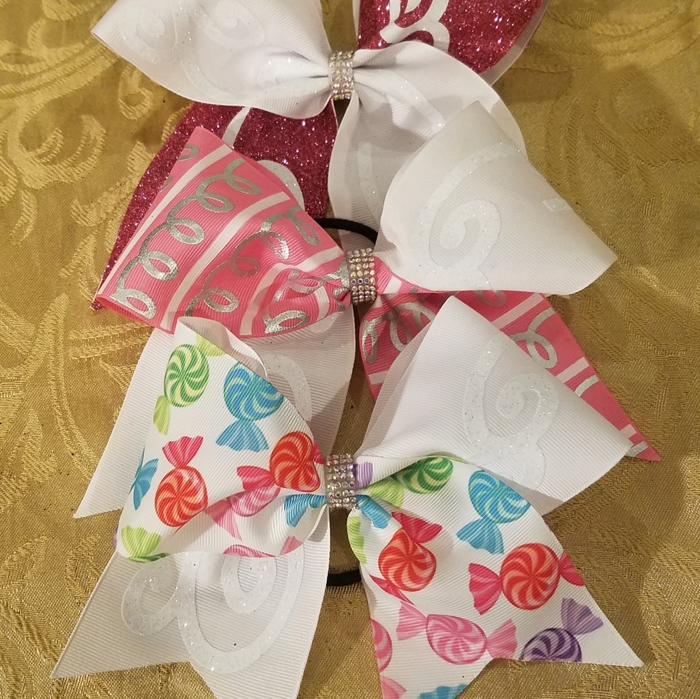 3 cheer bows